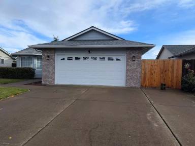 Main picture of 7036 Ridgemont Dr N