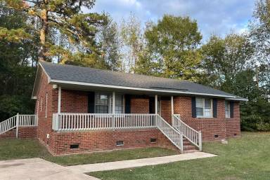 Main picture of 112 Nora Ln