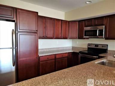 Main picture of 20 Pond St