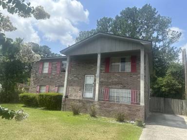 Main picture of 659 McDowell Rd