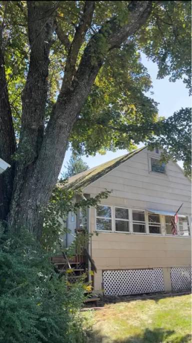 Main picture of 212 Cedar Ln