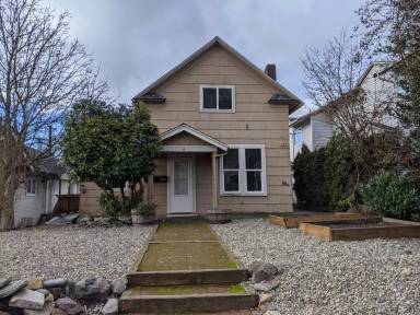 Main picture of 3224 Hoyt Ave