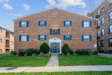 Main picture of 3426 Telford St