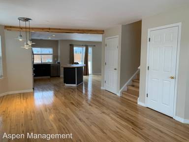 Main picture of 1641 Walker St
