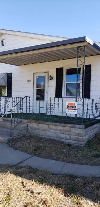 Main picture of 6205 Washington St