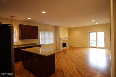 Main picture of 1522 W Greenleaf Ave