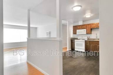 Main picture of 5550 Central Ave