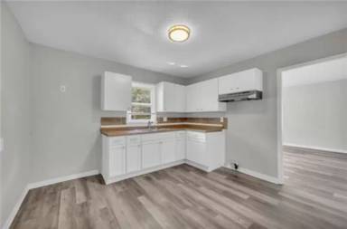 Main picture of 5733 Jackson Ave