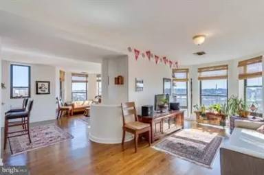 Main picture of 217 W Parker St