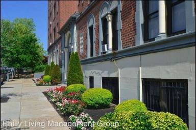 Main picture of 4723 Walnut St