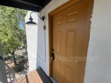 Main picture of 1320 Dr Martin Luther King Jr Ave NE