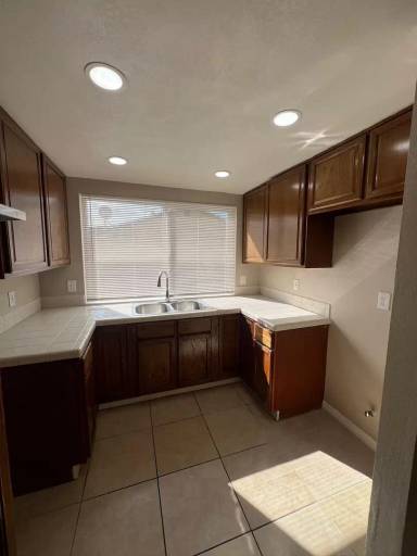 Main picture of 3190 Walnut Grove Ave