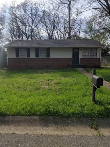 Main picture of 417 Greenacres Dr NW