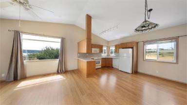 Main picture of 783 Holbrook Rd