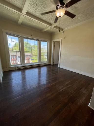 Main picture of 505 Wellington St