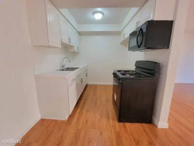 Main picture of 2702 Washington Ave