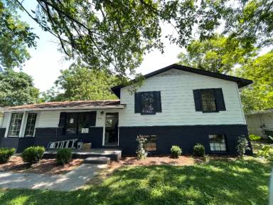 Main picture of 3006 Boswell Dr NW