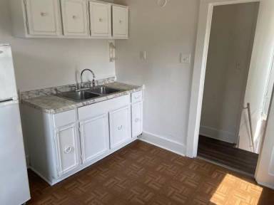 Main picture of 904 S 4th Ave