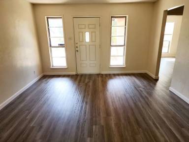 Main picture of 2303 Daisy Dr