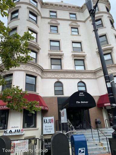 Main picture of 636 Beacon St