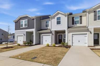 Main picture of 754 Rolling Fields Dr