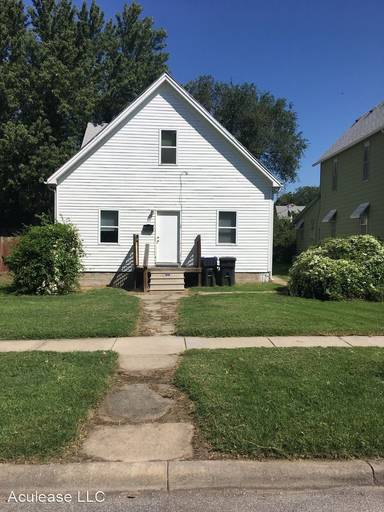 Main picture of 304 E 8th St