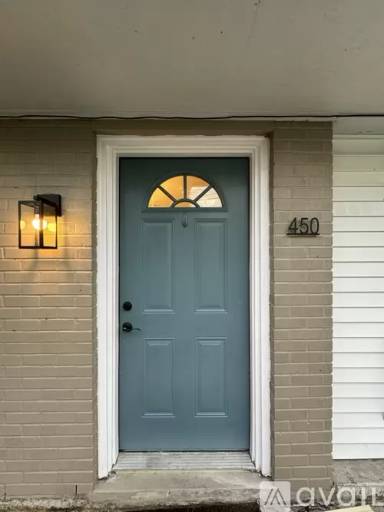 Main picture of 450 Maple Loop