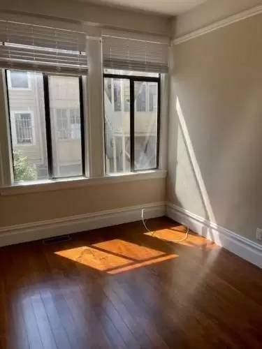 Main picture of 934 Broadway