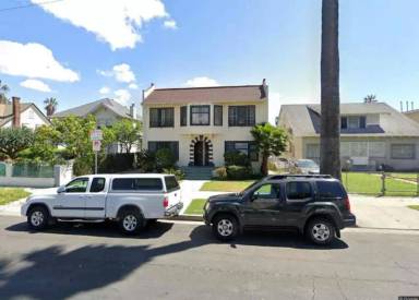 Main picture of 1952 1/2 S La Salle Ave