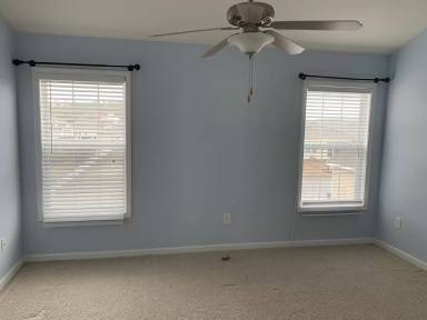 Main picture of 127 Cobblers Cir