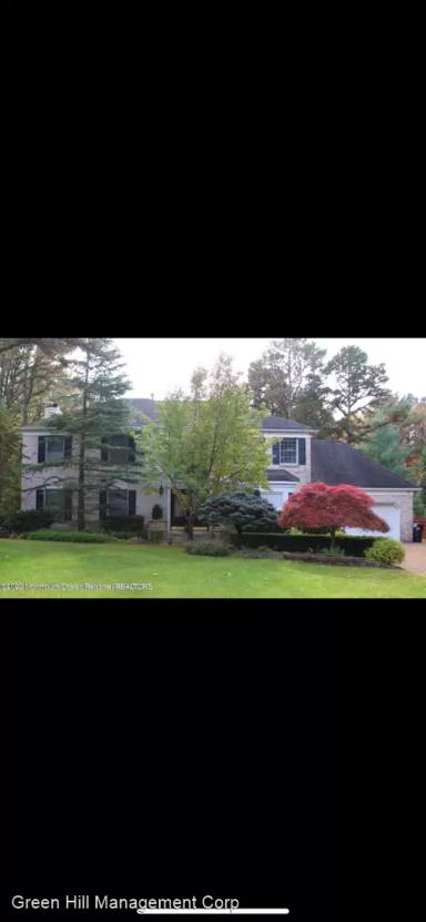 Main picture of 8 Overlook Dr