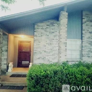 Main picture of 1225 N Ironwood Pl