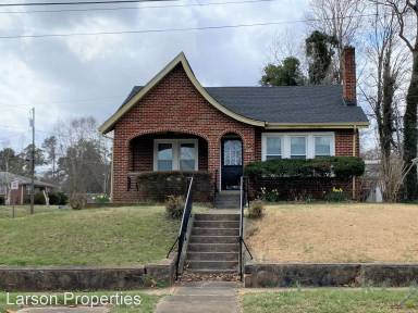 Main picture of 104 Carolina Ave