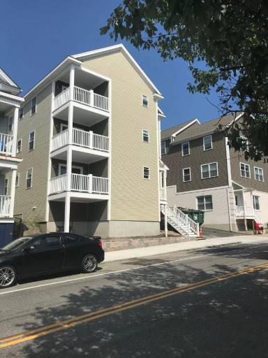 Main picture of 174 Gano St