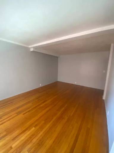 Main picture of 7 May St