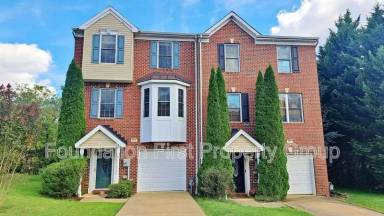 Main picture of 253 N Front St