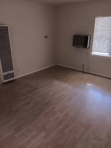 Main picture of 918 W Huntington Dr