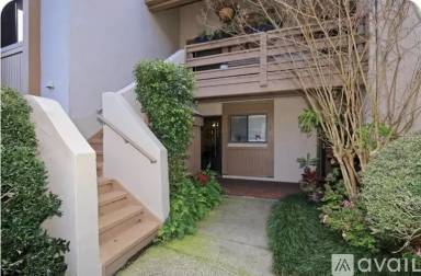 Main picture of 248 Orienta Point St
