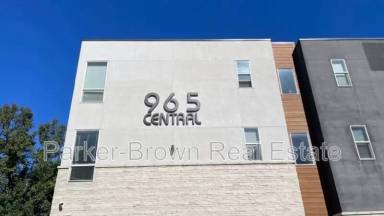 Main picture of 965 Central