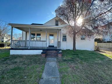 Main picture of 8566 Tidewater Dr
