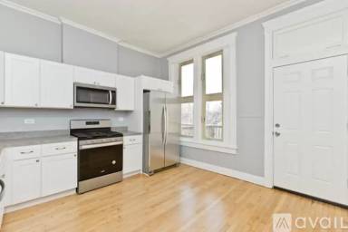 Main picture of 3830 N Ashland Ave