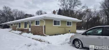 Main picture of 270 S Riverside Dr