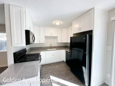 Main picture of 2112 Manchester Ave