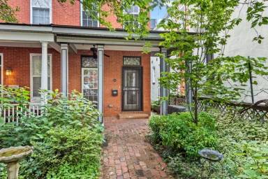 Main picture of 216 S Collington Ave