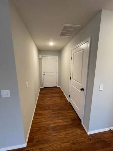Main picture of 1343 S Old Savannah Ave