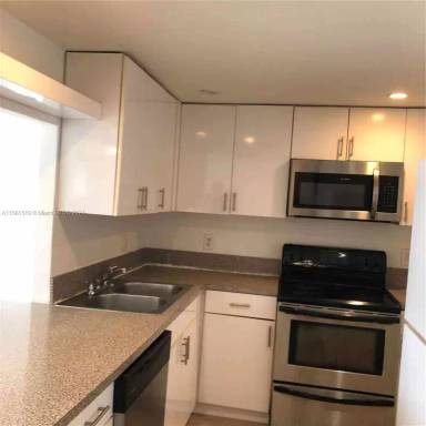 Main picture of Parkway Towers Condominium