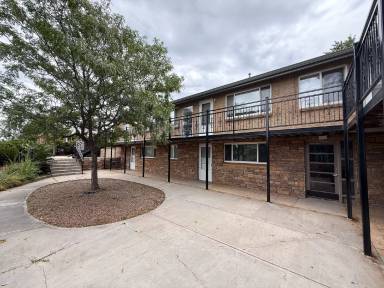 Main picture of 979 Upham Ct