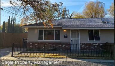 Main picture of 890 Edgewood Ave