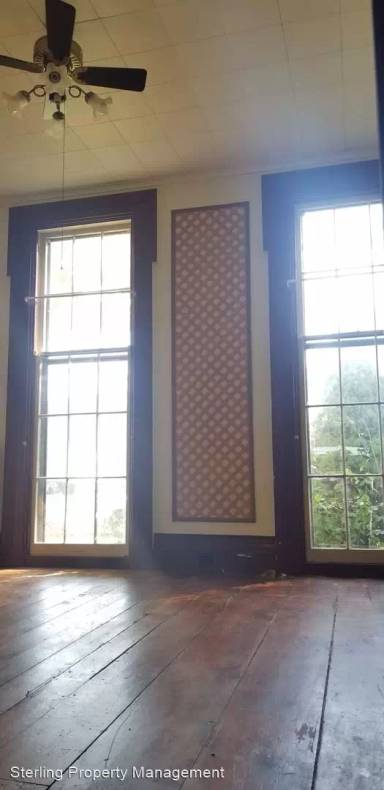 Main picture of 1292 Pennsylvania Ave