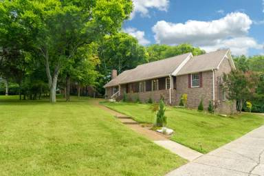 Main picture of 818 Curtis Dr